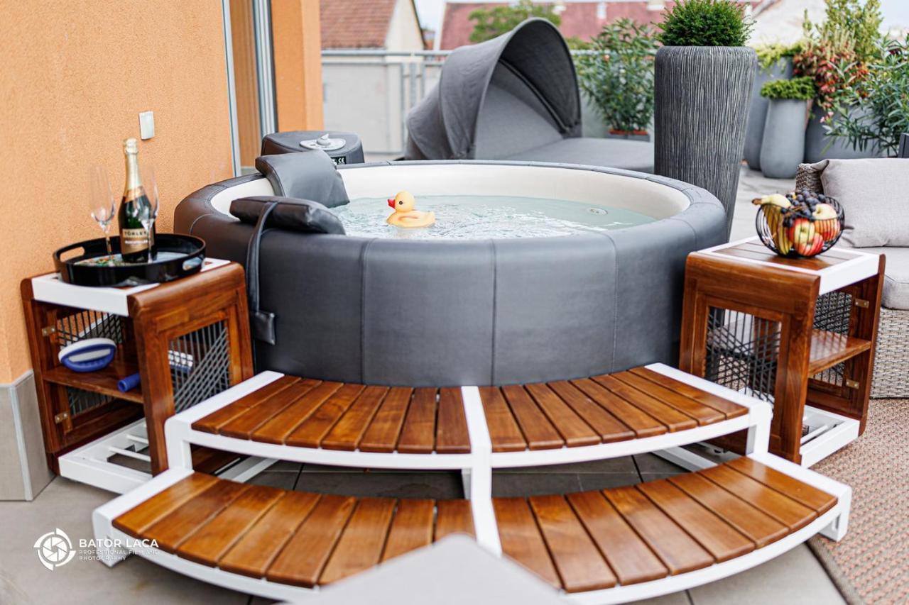 Buekk Penthouse, Panorama Jacuzzival Lejlighed Miskolc Eksteriør billede