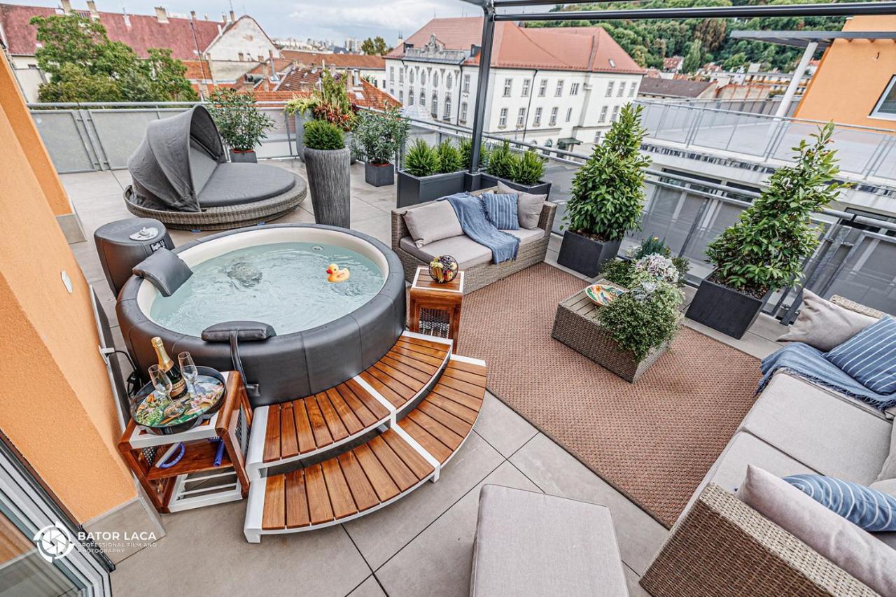 Buekk Penthouse, Panorama Jacuzzival Lejlighed Miskolc Eksteriør billede